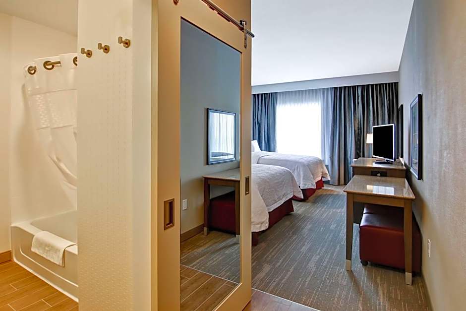 Hampton Inn By Hilton & Suites Grande Prairie, Alberta, Canada
