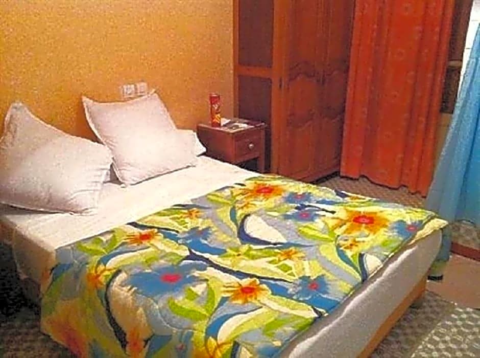 Photo 1 of 8 of Samir Hotel