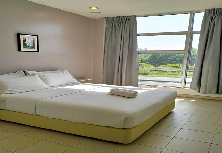 1108 Hotel Sungkai