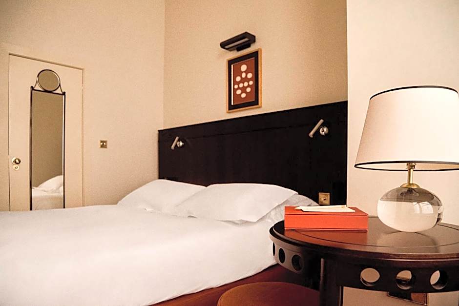 Grand Hotel Bellevue London