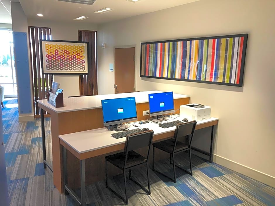 Holiday Inn Express And Suites Madison West - Middleton By IHG
