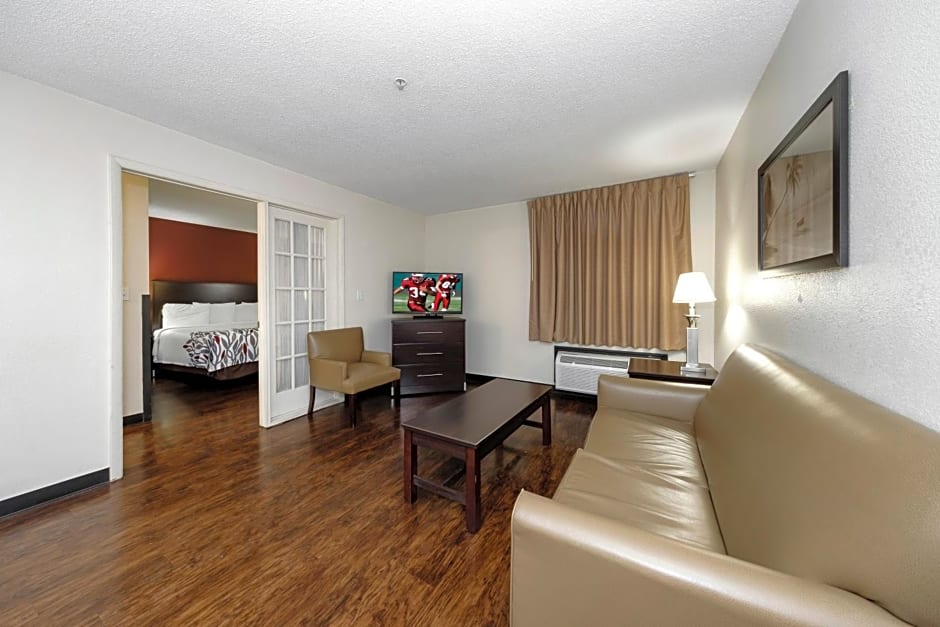 Red Roof Inn & Suites Savannah Airport