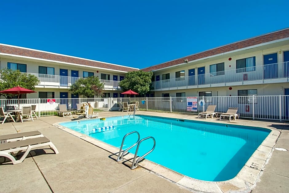 Motel 6-Redding, CA - North