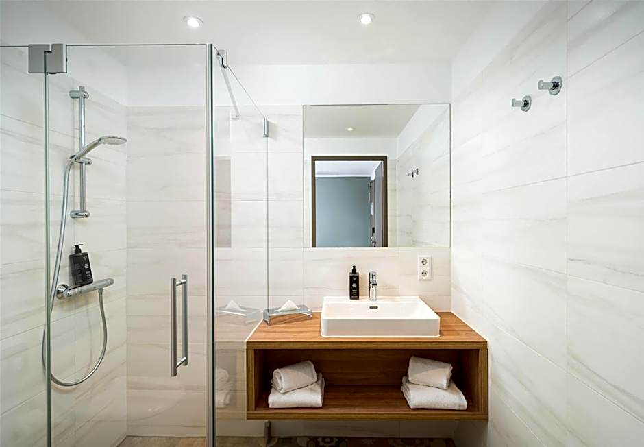 elaya hotel regensburg city center, Trademark by Wyndham