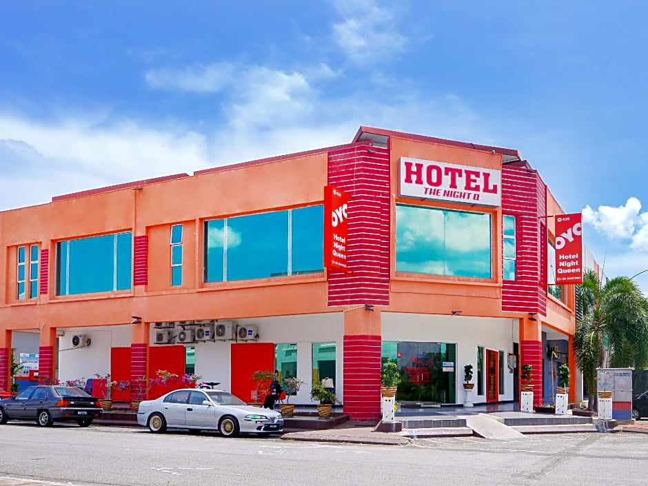 OYO 439 Night Queen Hotel