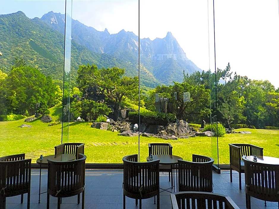 Yakushima Iwasaki Hotel