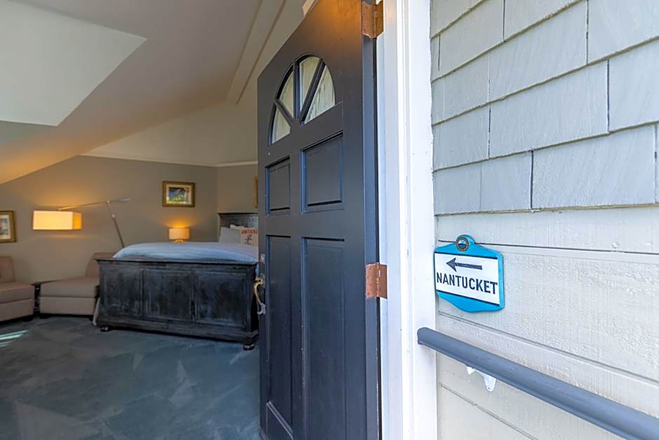 Nantucket Whale Inn, Half Moon Bay