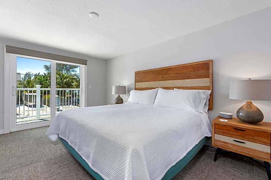 Escape Coastal Resort on Casey Key