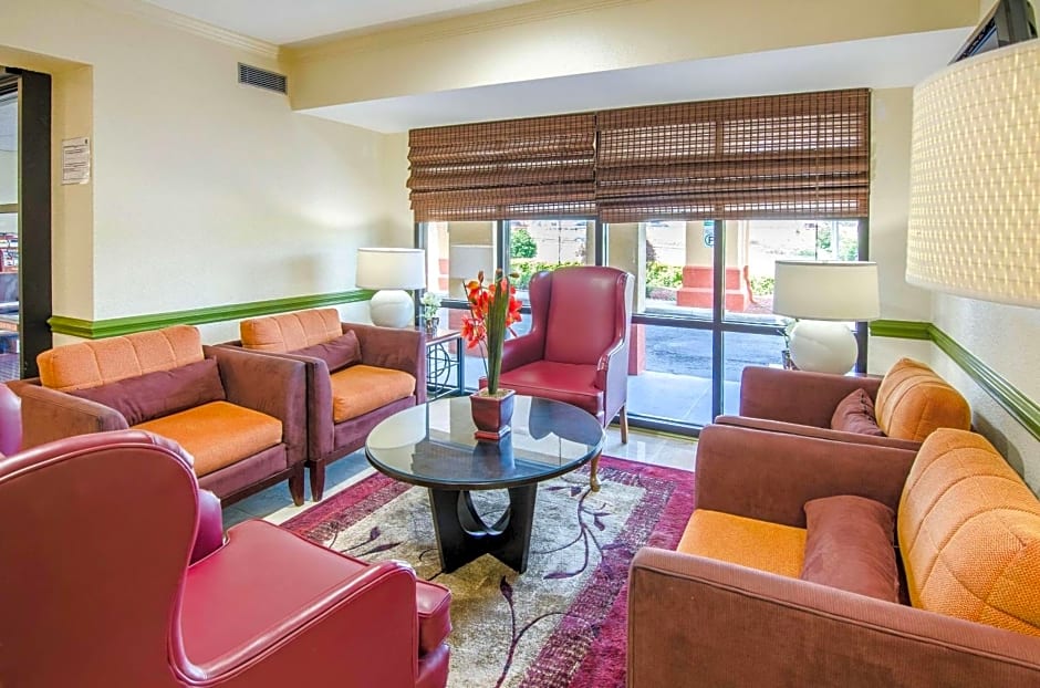 Quality Inn Roanoke-Tanglewood