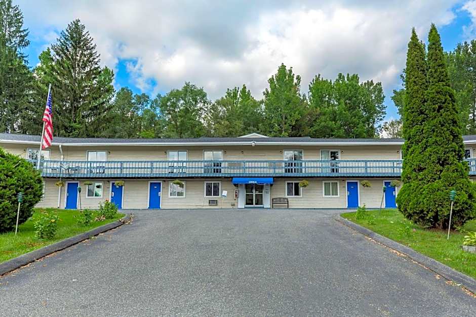 Econo Lodge Lee - Great Barrington