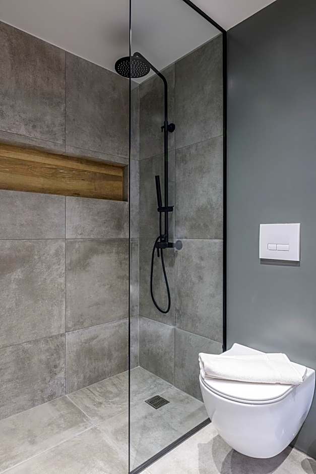 Acropolis Magenta Luxury Suites