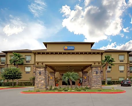 Comfort Inn & Suites Donna near I-2