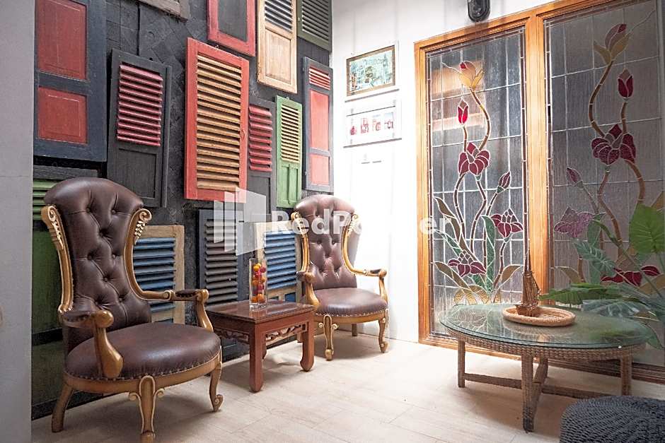 Londres Bed and Breakfast RedPartner near Gembira Loka Zoo