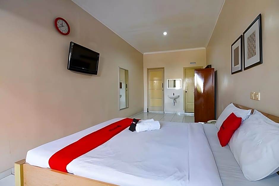 RedDoorz @ Urip Sumoharjo