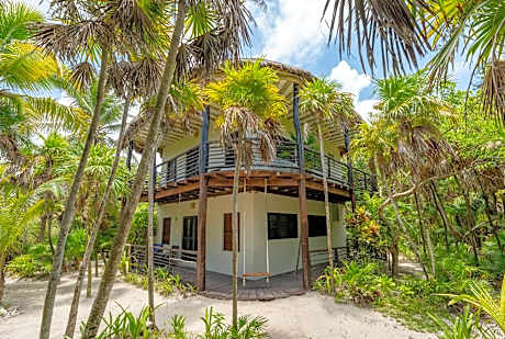 Bungalow with Garden View