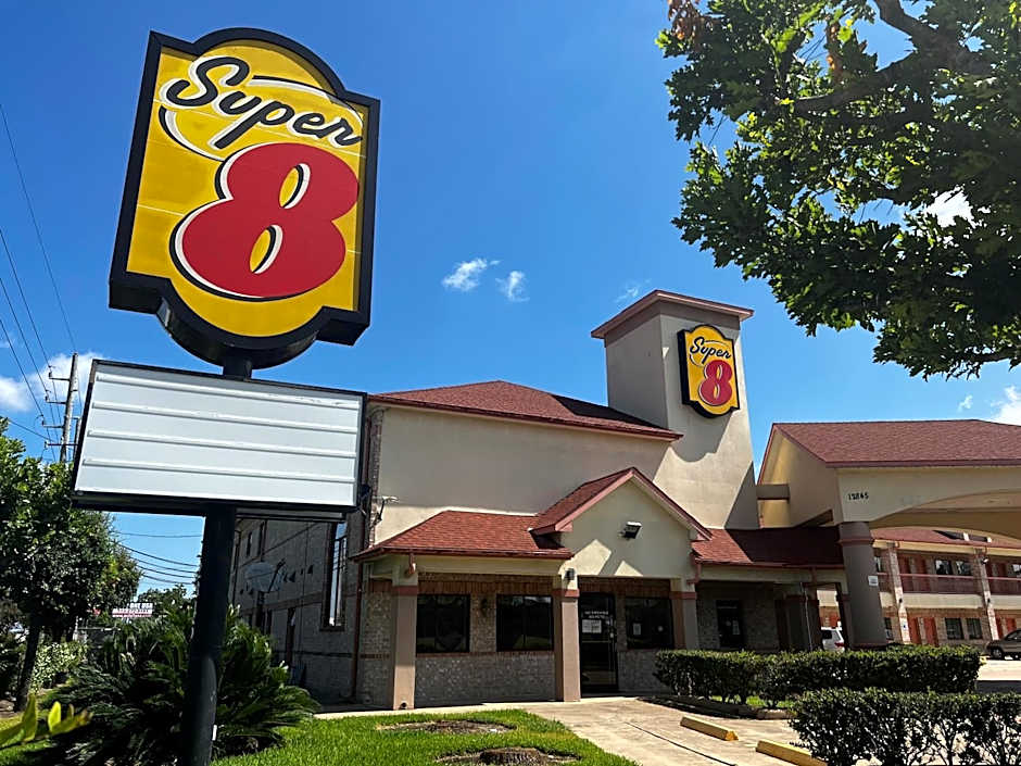 Super 8 by Wyndham Stafford Sugarland Area