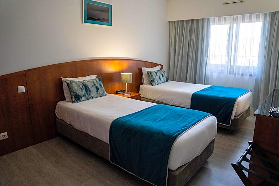 Apulia Praia Hotel