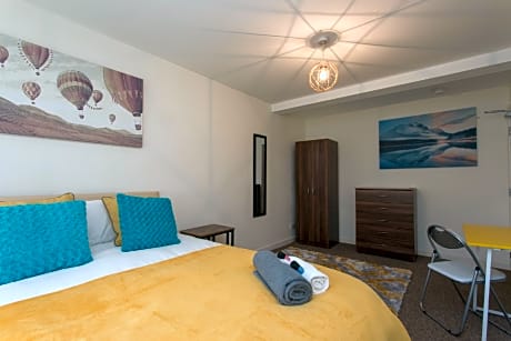 Townhouse @ Briggs Avenue Crewe
