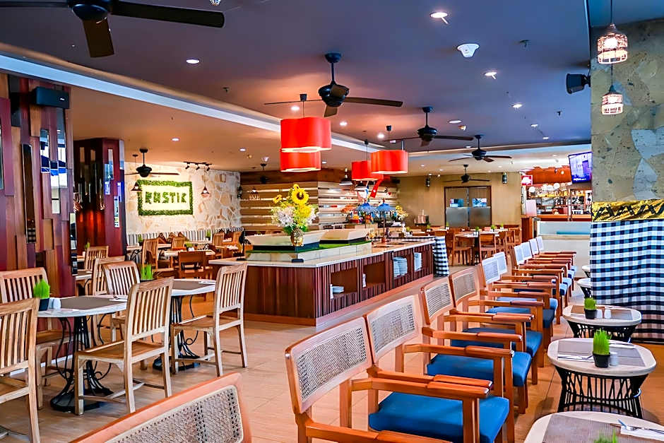 Harper Kuta Hotel by ASTON