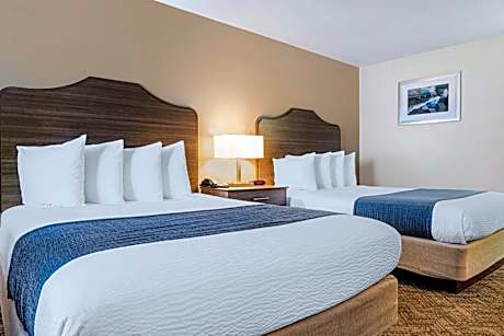 Queen Room with Two Queen Beds with Bath Tub - Mobility Accessible/Non-Smoking