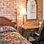 Econo Lodge Central