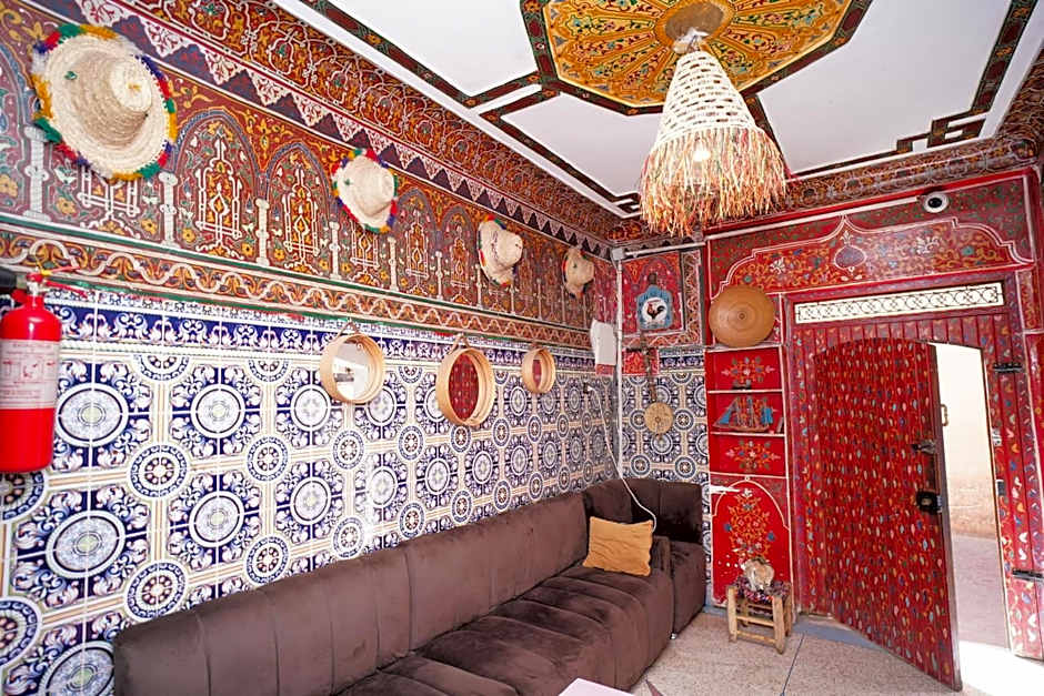 Hostel Essassi 23
