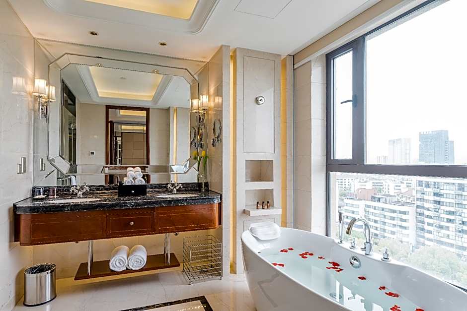 Linhai S&N International Hotel