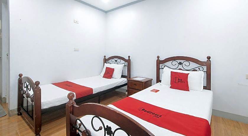 RedDoorz @ Guimod Transient House Ilocos Sur