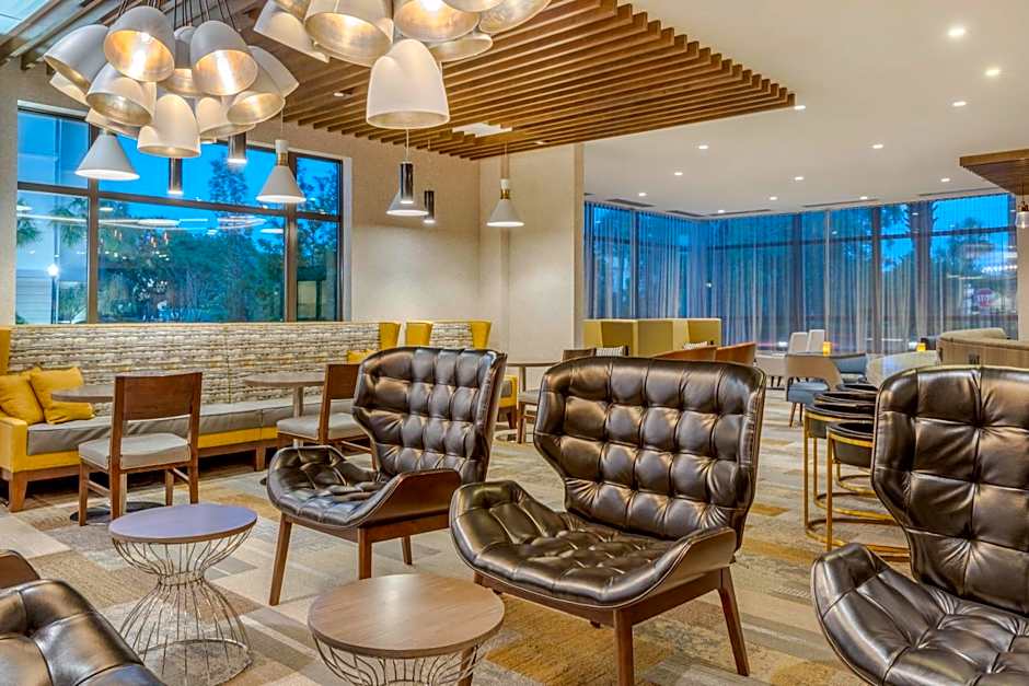 DoubleTree by Hilton Charleston Riverview