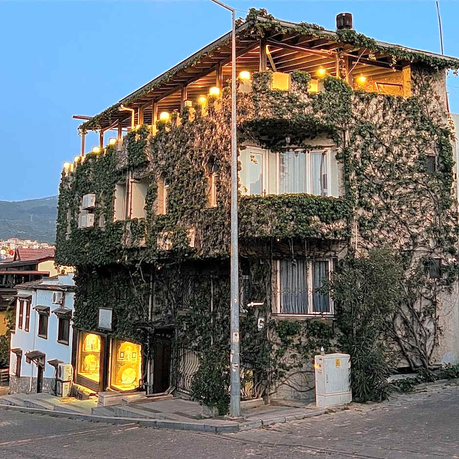 Bella Hotel