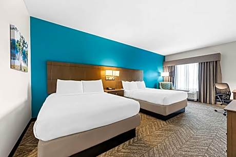 Queen Room with Two Queen Beds - Non-Smoking