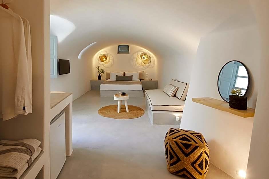 Arxegono Cave Houses Santorini