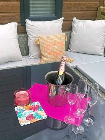 16 Lake View, Pendle View Holiday Park, Clitheroe