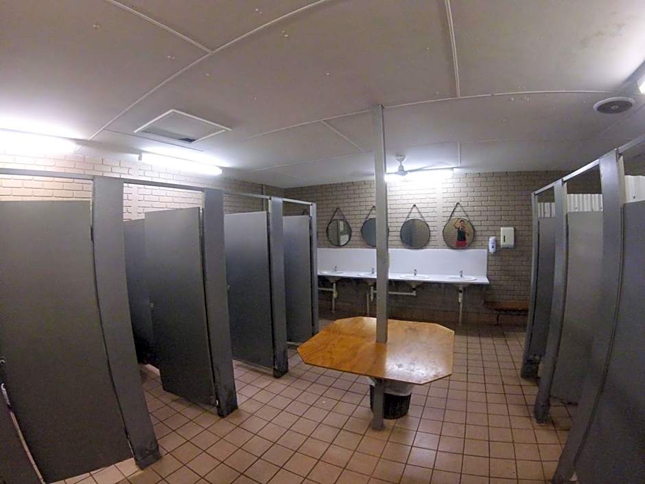 Cable Beach Backpackers