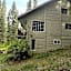 Rustic Executive Cabin at Beaverfoot