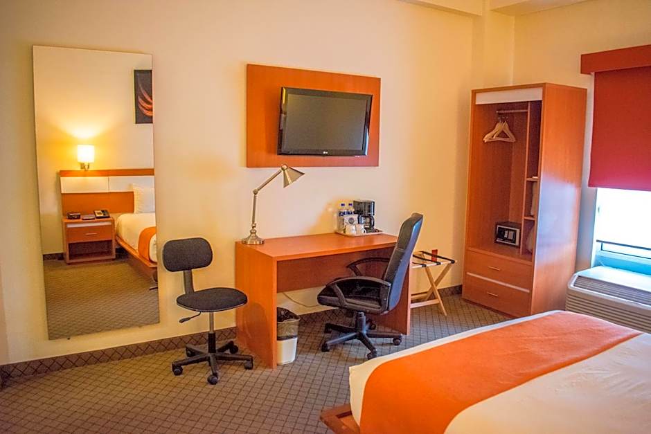 Los Herederos Hotel y Resto