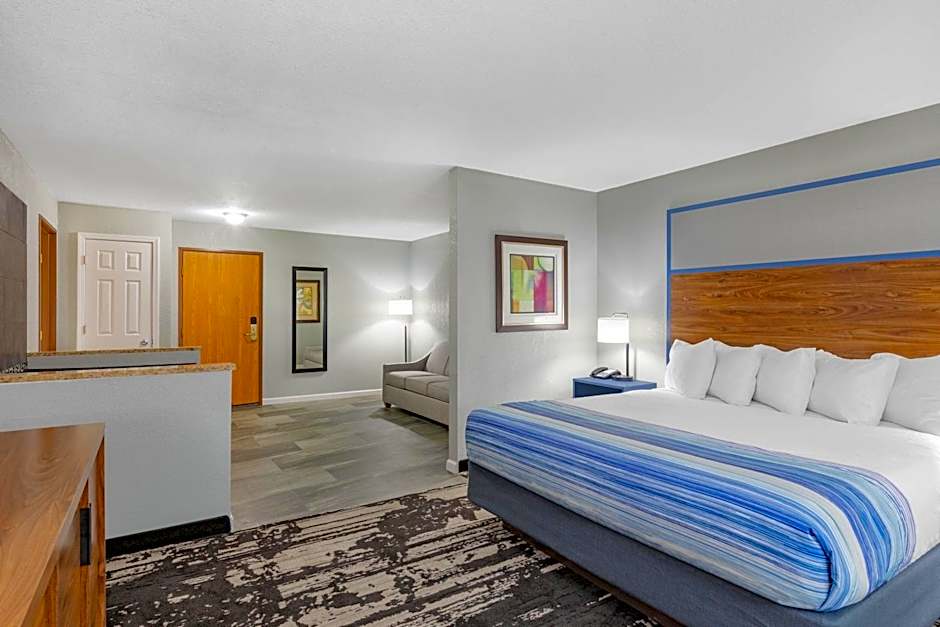 AmericInn by Wyndham Pella