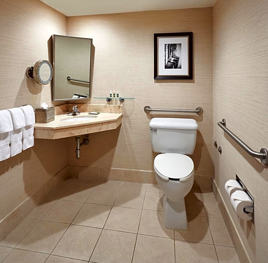Best Western Plus Waterfront Hotel