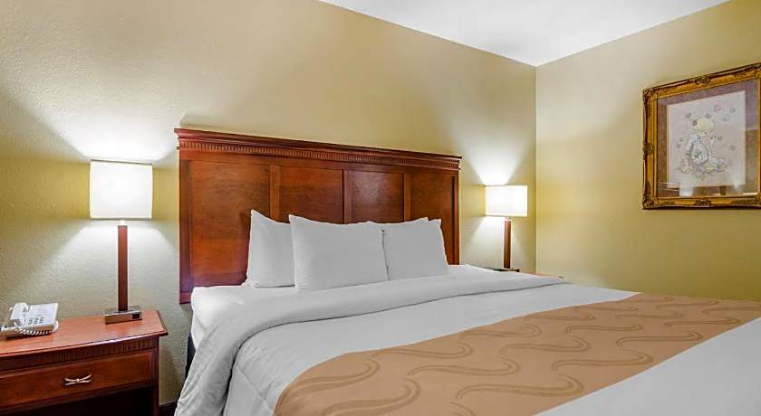 Precious Hotel