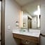 Holiday Inn Express and Suites Atlanta-Johns Creek By IHG