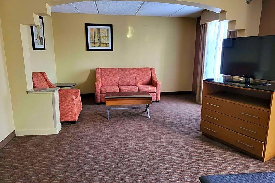 Wingate by Wyndham Greensboro-Coliseum