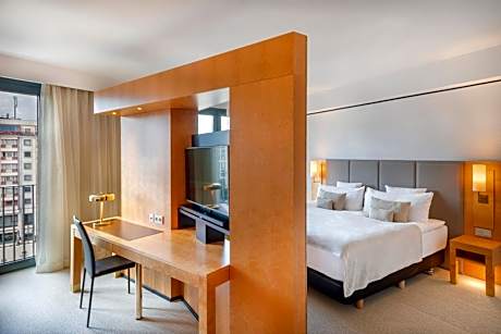 The Level Junior Suite with Executive Lounge Access