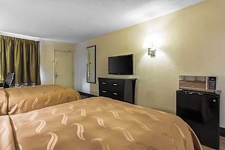2 Double Beds Nonsmoking