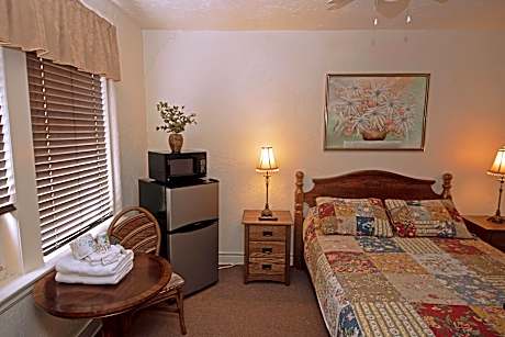 1 Full Bed Non-smoking