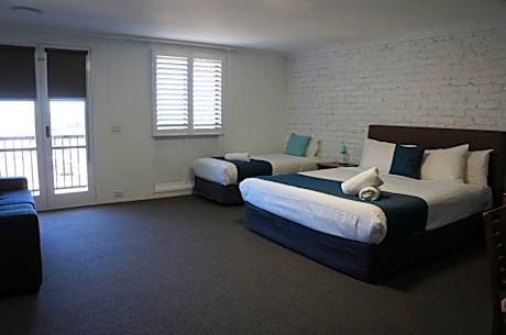 King Suite with Spa Bath