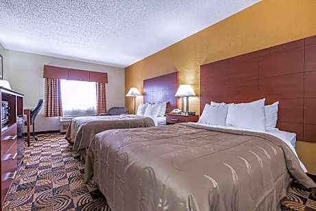 Quality Inn Sycamore - DeKalb