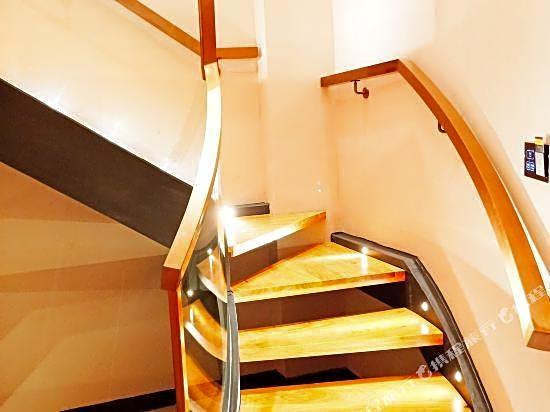 Lilium elysees Hotel (Guangzhou Railway Station Subway Station Baima Clothing City Market)