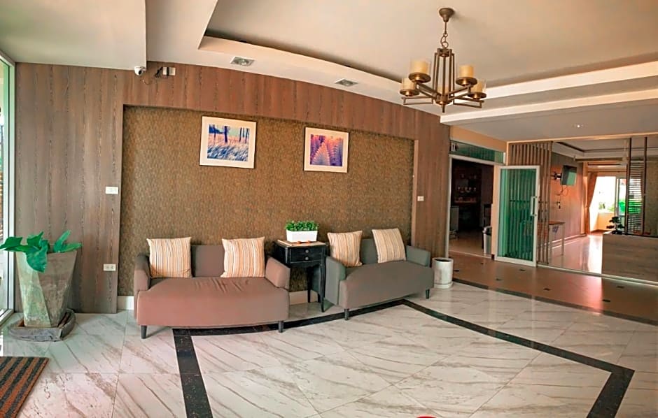 Home Place  Lopburi Hotel