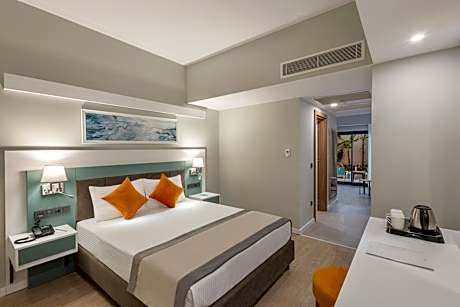 Double Room with Pool View