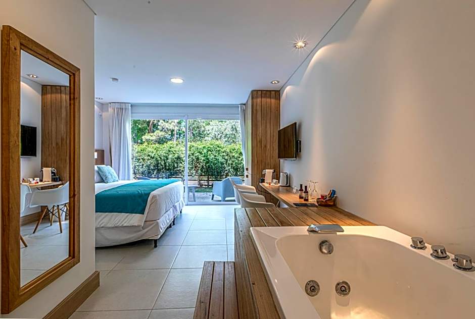 Live Hotel Boutique (Adults only)